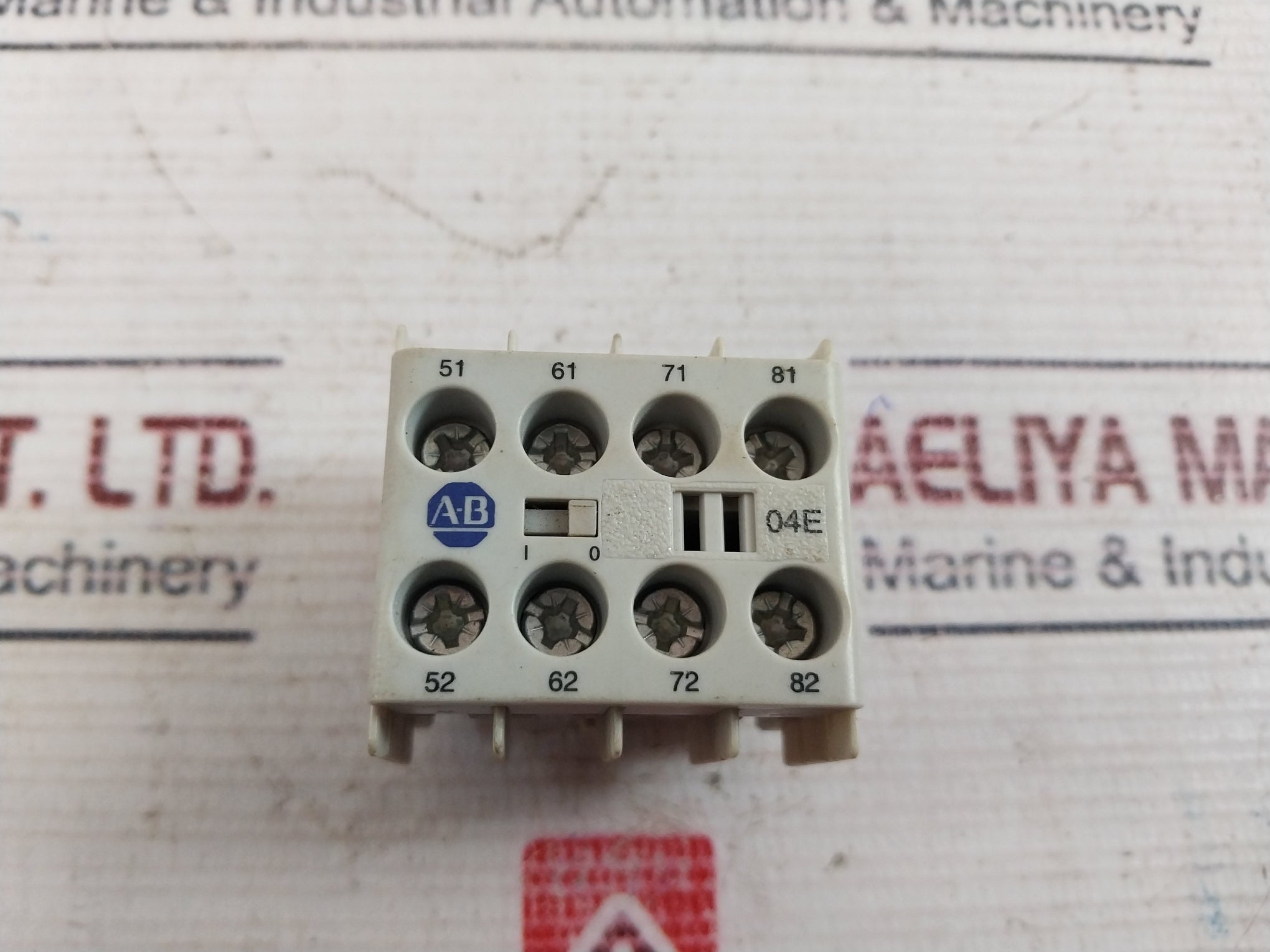 Allen-bradley 100-kfa04E Auxiliary Contact Block 10A 600Vac Ser: A
