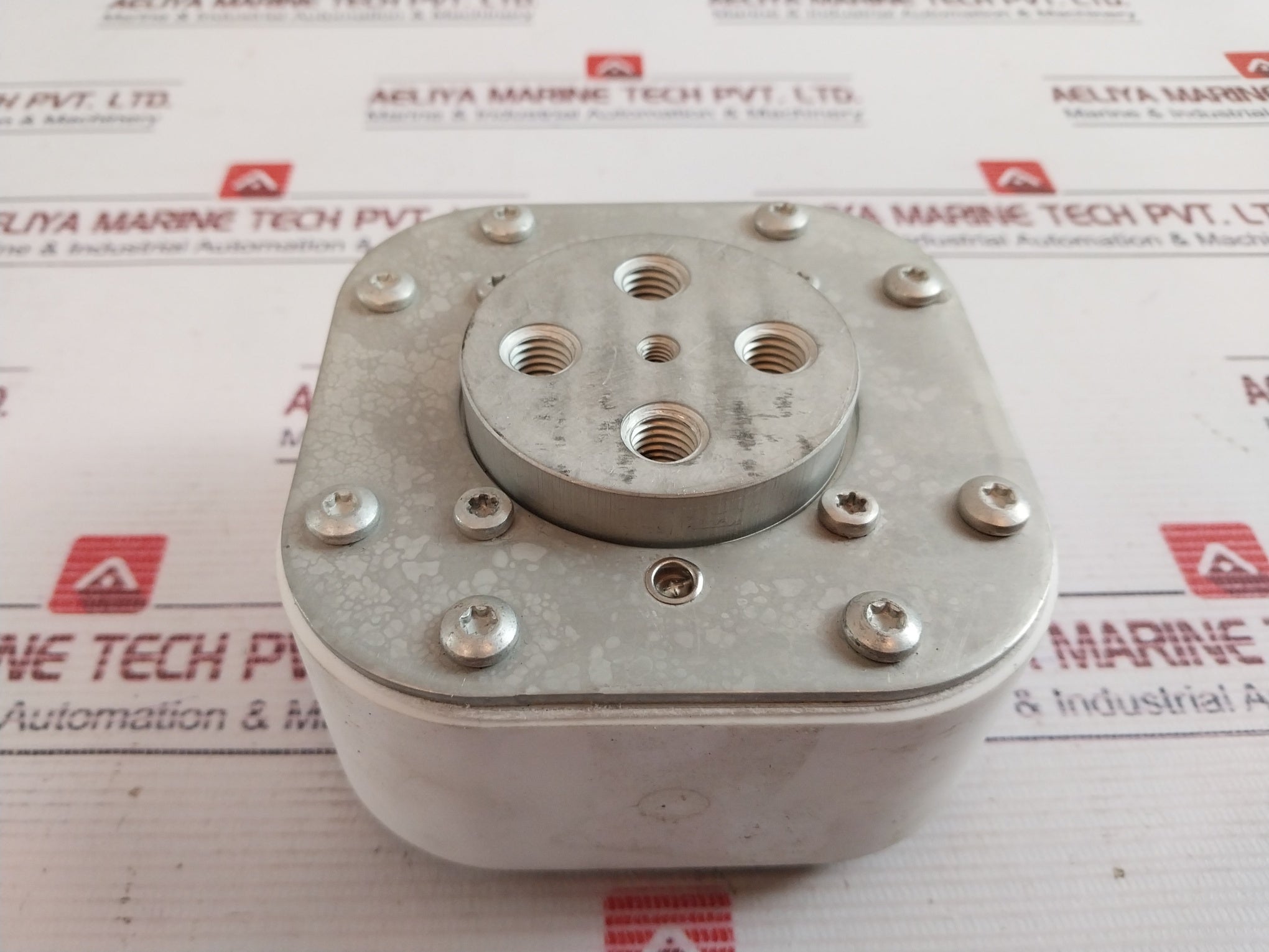 Eaton 170M7059 Bussmann Series High Speed Square Body Fuse 1250A 700V 220317/E1176
