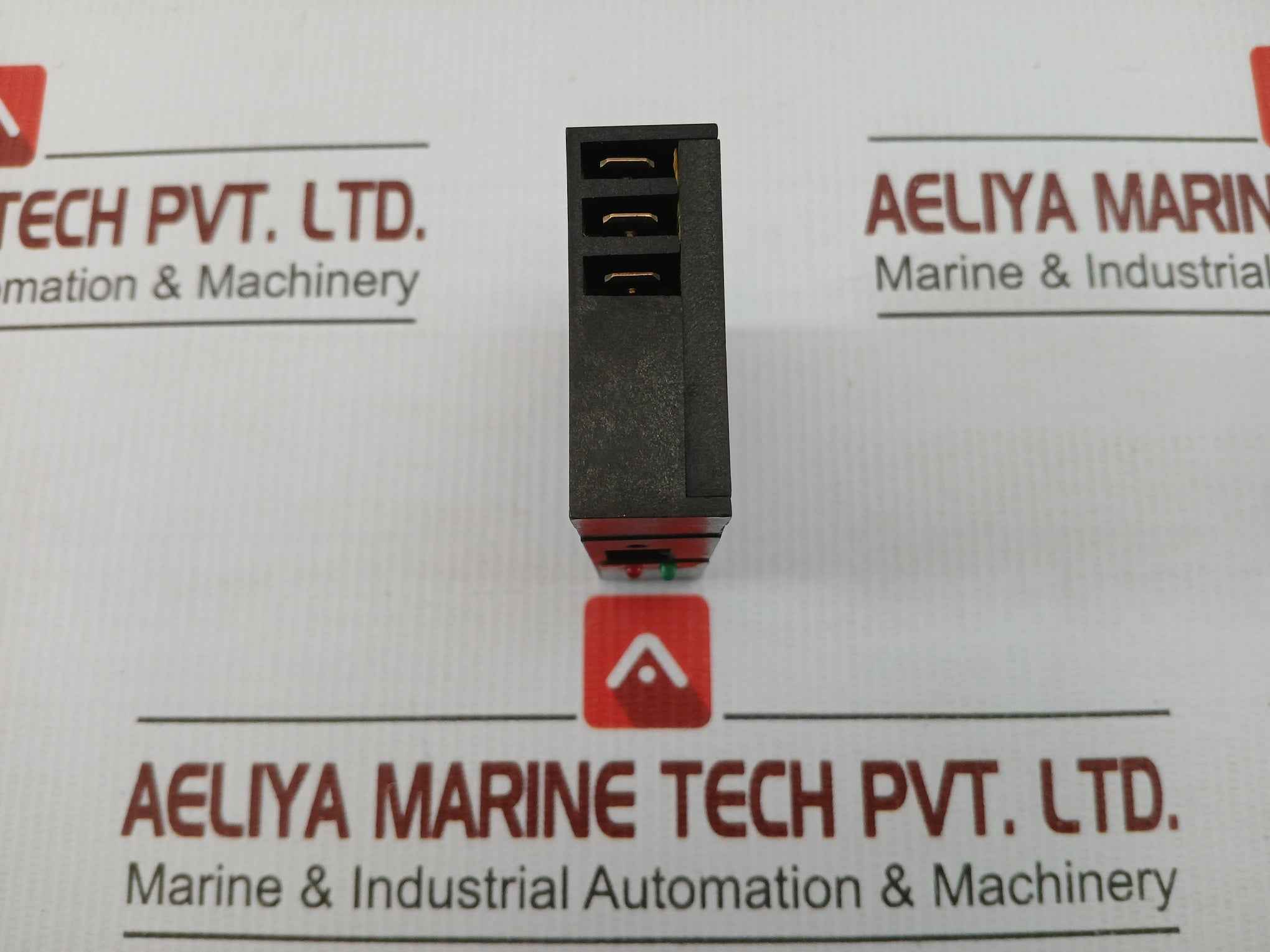 9.01.7-91.08.00-04 Plug-in Control Relay Module Mak