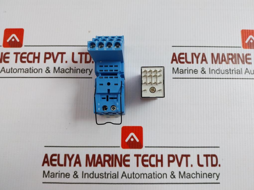 94.04 55.34.8.230.0040 Finder 230V Ac 10A Ass Interface Relay With Socket Module