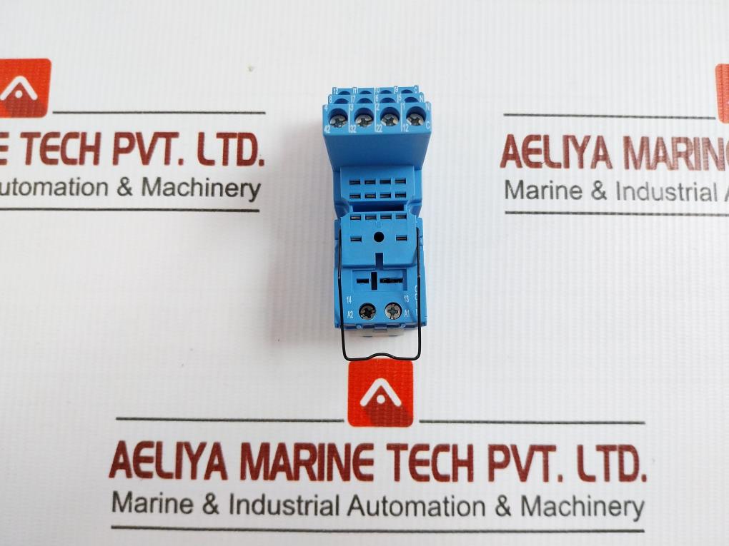 94.04 55.34.8.230.0040 Finder 230V Ac 10A Ass Interface Relay With Socket Module