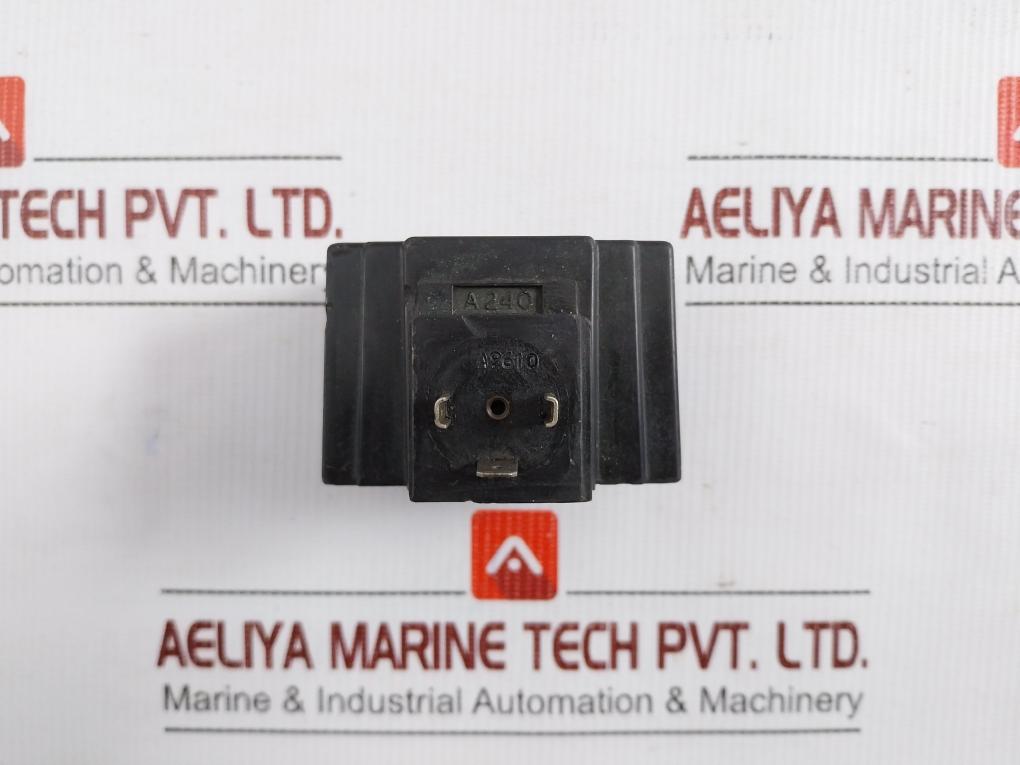 A240-Yuken-Solenoid-Valve-Coil-209365-8