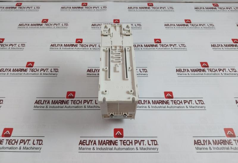 Abb Acs355-01E-02A4-2 Variable Frequency Inverter 30 Vdc 0.37 Kw