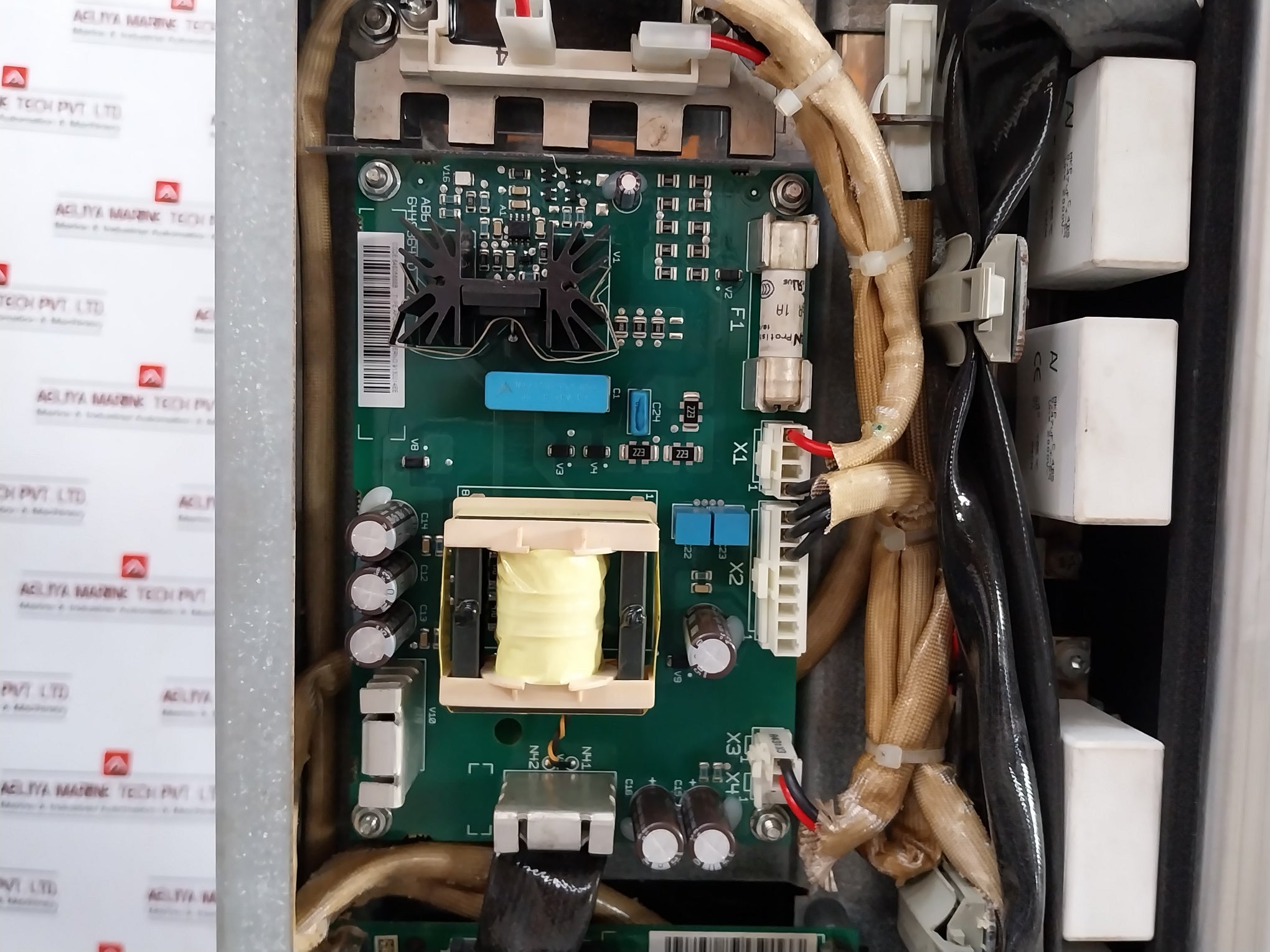 Abb Acs800-104Lc-0700-7+E205+Q950 Inverter Drive