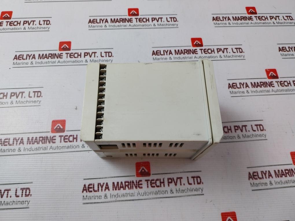 Abb Cm30/0sms0e0/std Universal Process Controller 100-240v Ac 50/60hz 10w