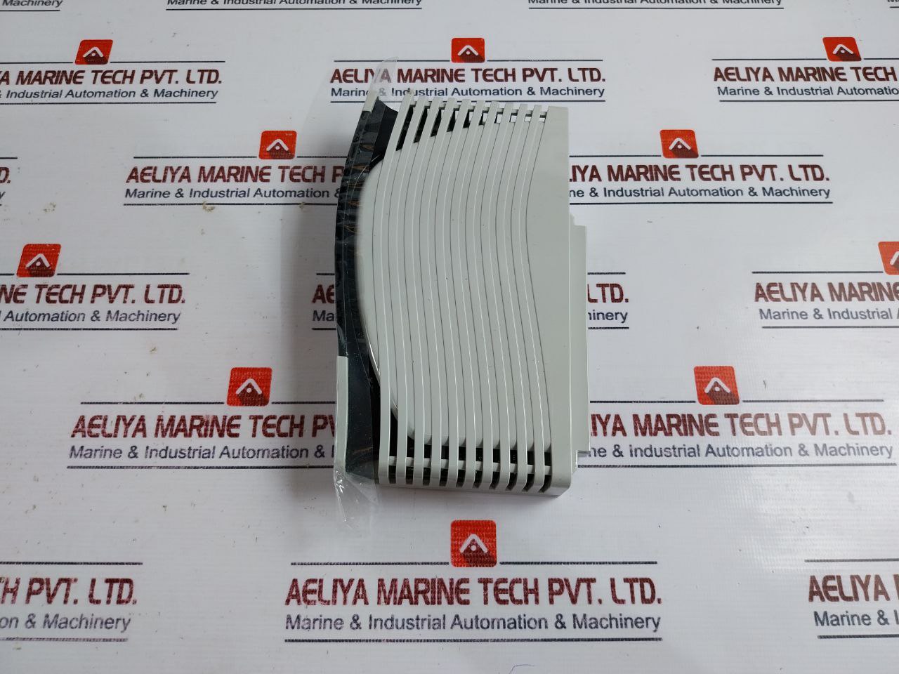 ABB RAO02 16 Channel Redundant Analog Output Module 2VAA008428R1