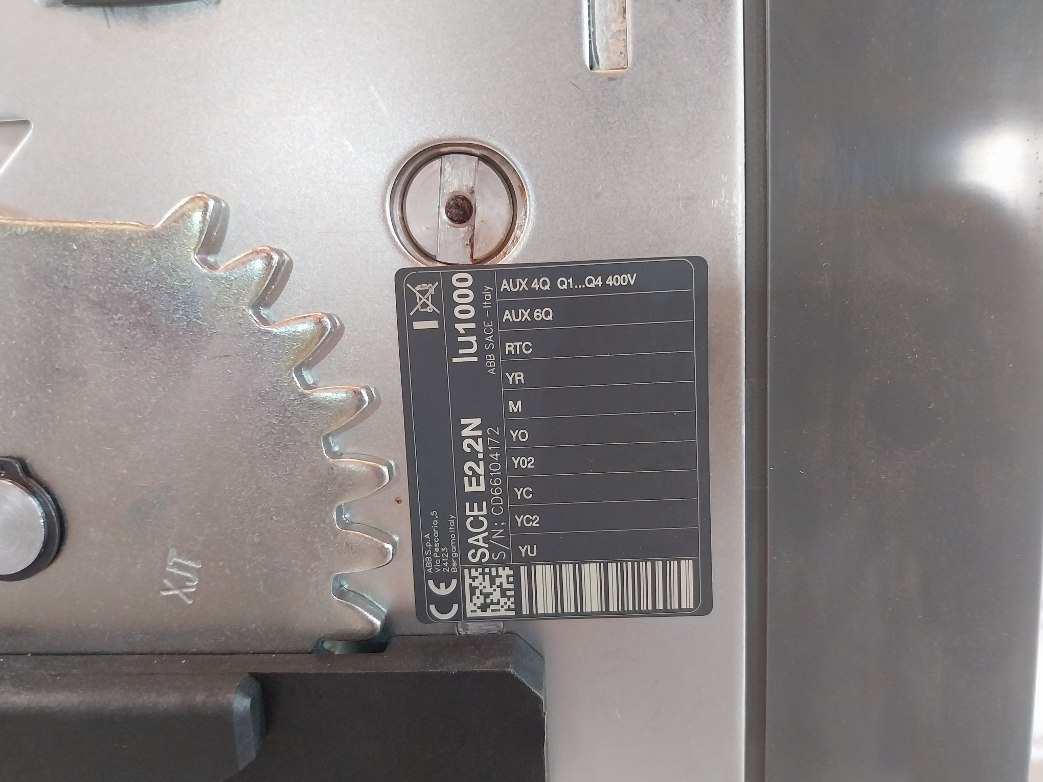 Abb Sace E2.2N Fixed Part Of Withdrawable Circuit Breaker Set Iec 60947-2 24Vdc