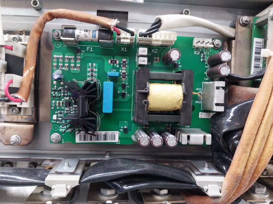 Abb Acs800-104-0580-7+E205+V991 Industrial Inverter Drive 709–976 Vdc 583A 68685