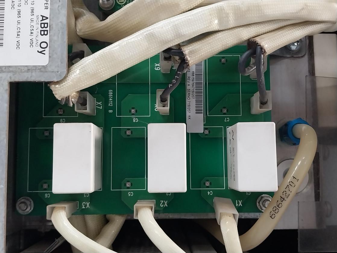 Abb 68606039 Inverter Drive Module Acs800-104Lc-0700-7+E205+Q950 709-976 Vdc..