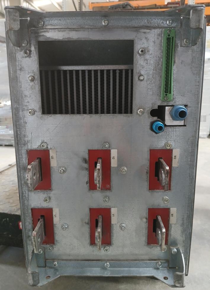 Abb Acs800-704Lc-2150-7 Drive Supply Unit 68648858 380-690V Ac 1796 A 48-63 Hz .