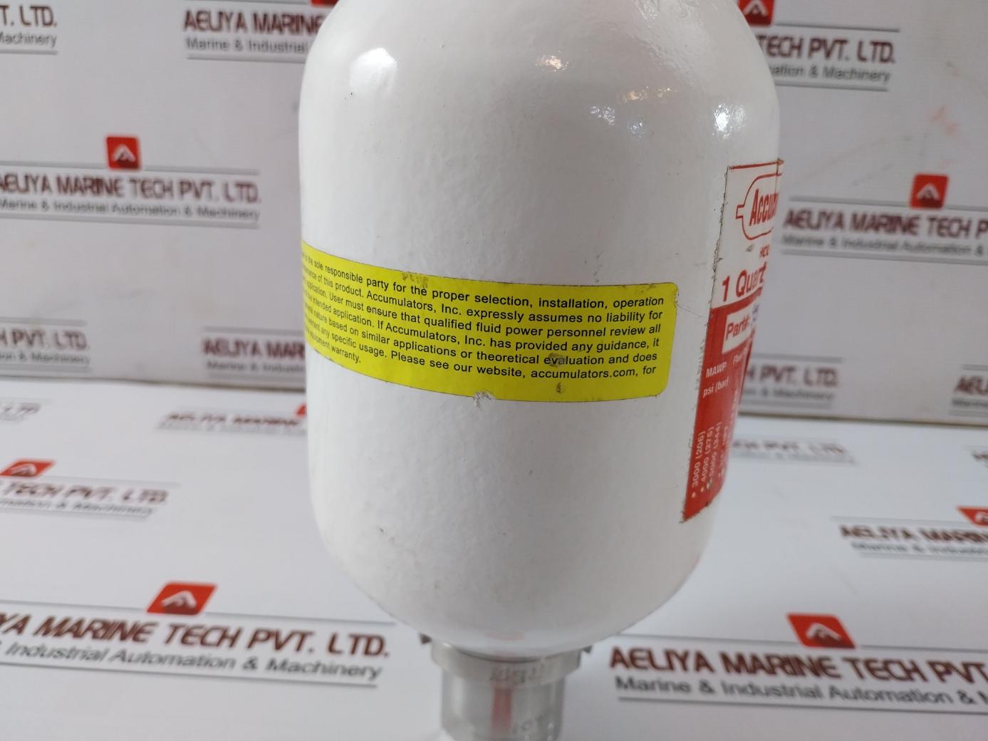 Accumulators S550A1Qt5-p16 1 Quart Accumulator 1931079-03