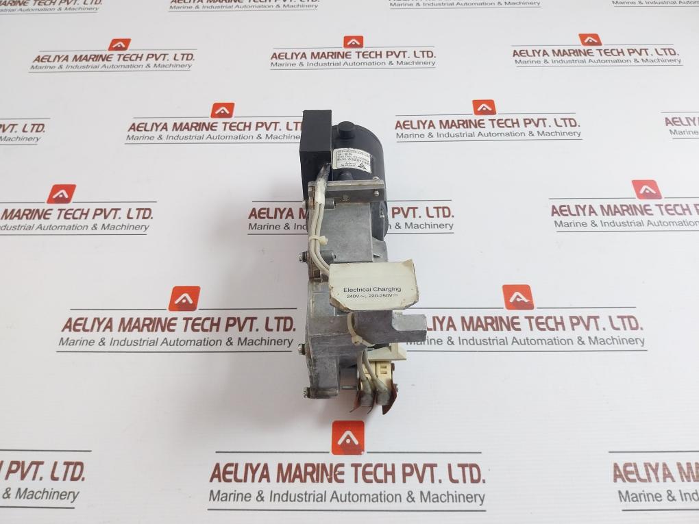 Adroit-Systems-Spring-Charging-Motor-240v-Ac-220-250v-Dc-50-60hz-Cl00252-8