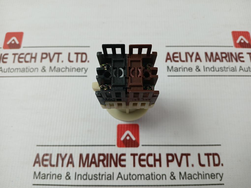 Ah30-l4-0160-Command-Switch-600V-10A-Ahx-291-N-C-Fuji-Electric-209052-13