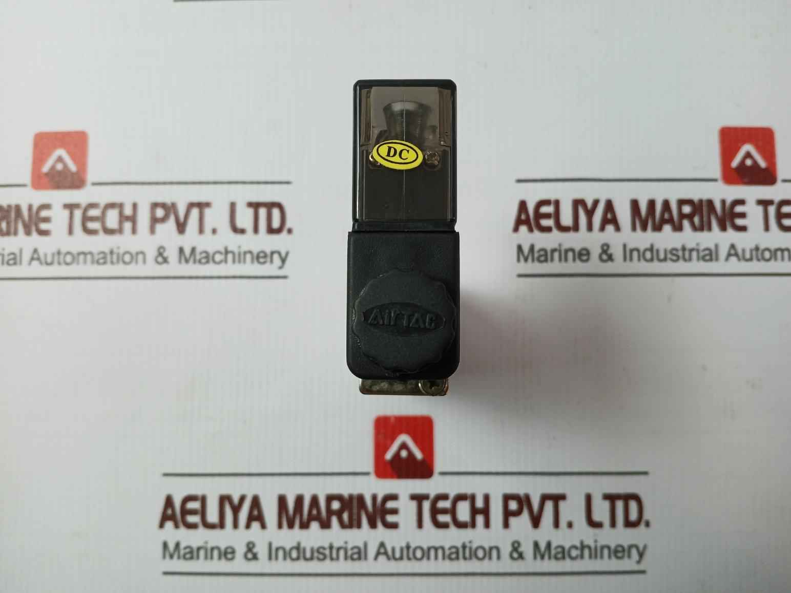 Airtac 4V210-08 Solenoid Valve Dc24V 3.0W 120 Ma 1.5-8Kgf/Cm2