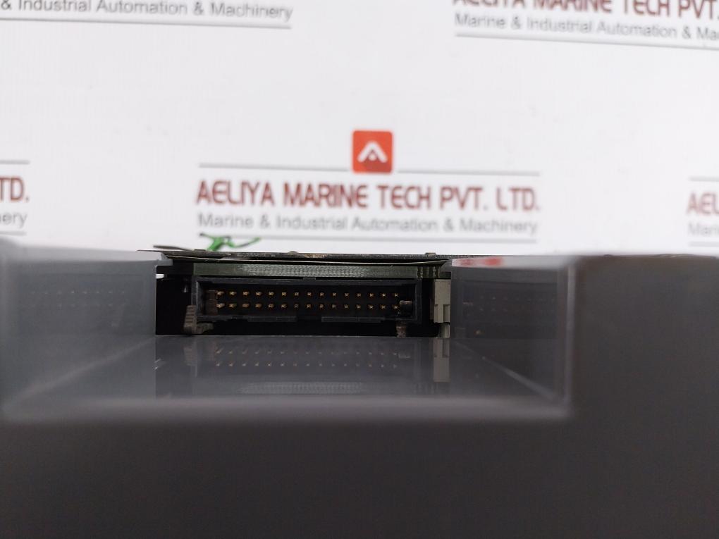 Allen-bradley W/ 1746-p2 Ser C Power Supply 4-slot Rack 1746-a4