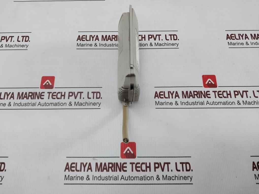 Allen-bradley 1769-ecl Compactlogix Left End Cap/Terminator 24Vdc 459080-0100