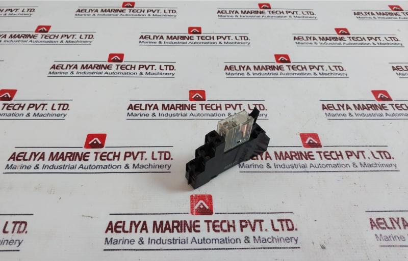 Lot of 5X ALLEN-BRADLEY 700-HK32Z24-4 Relay with Socket 700-HN122
