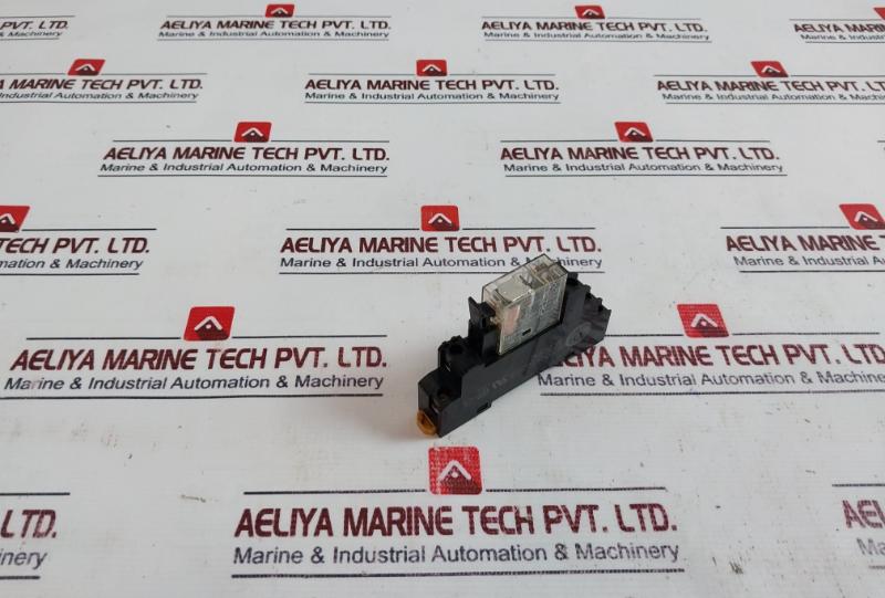 Lot of 5X ALLEN-BRADLEY 700-HK32Z24-4 Relay with Socket 700-HN122