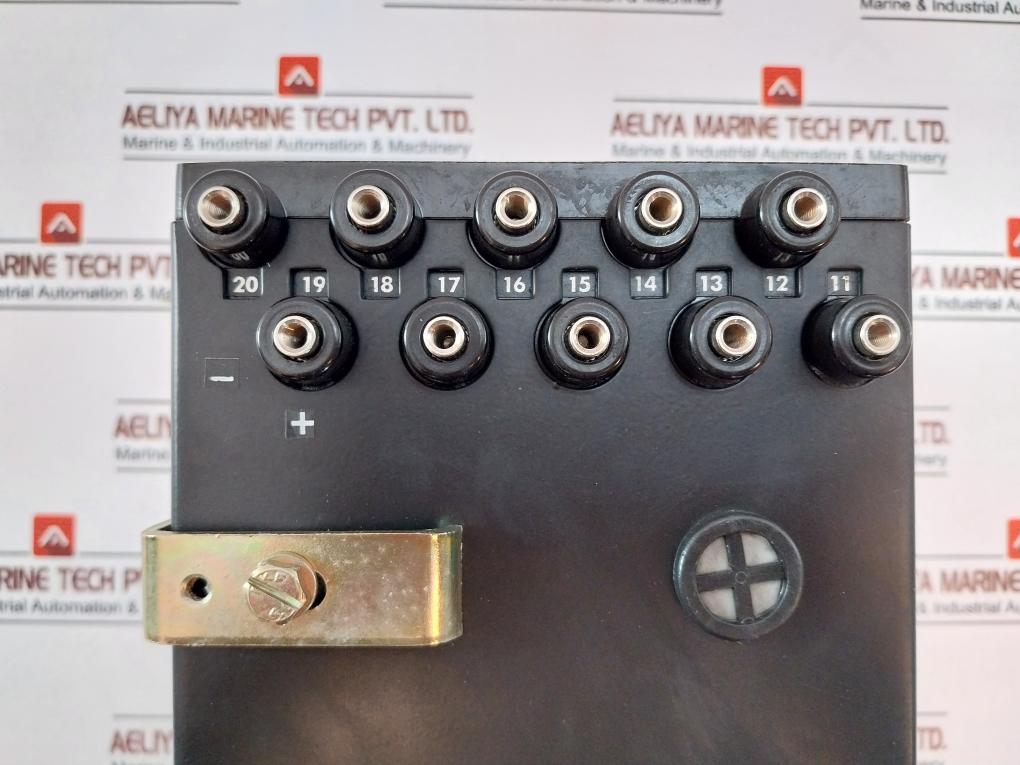 Alstom Ske11bf8043bch Check Synchronising Relay 50 Hz 220-230 V Dc