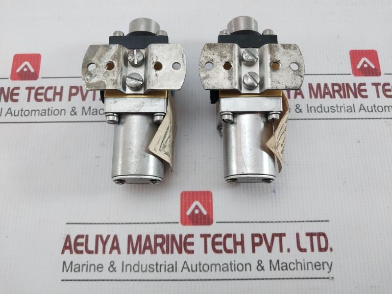 Ccb4447 Pressure Sensor 3-way 70 Psi Amot Control