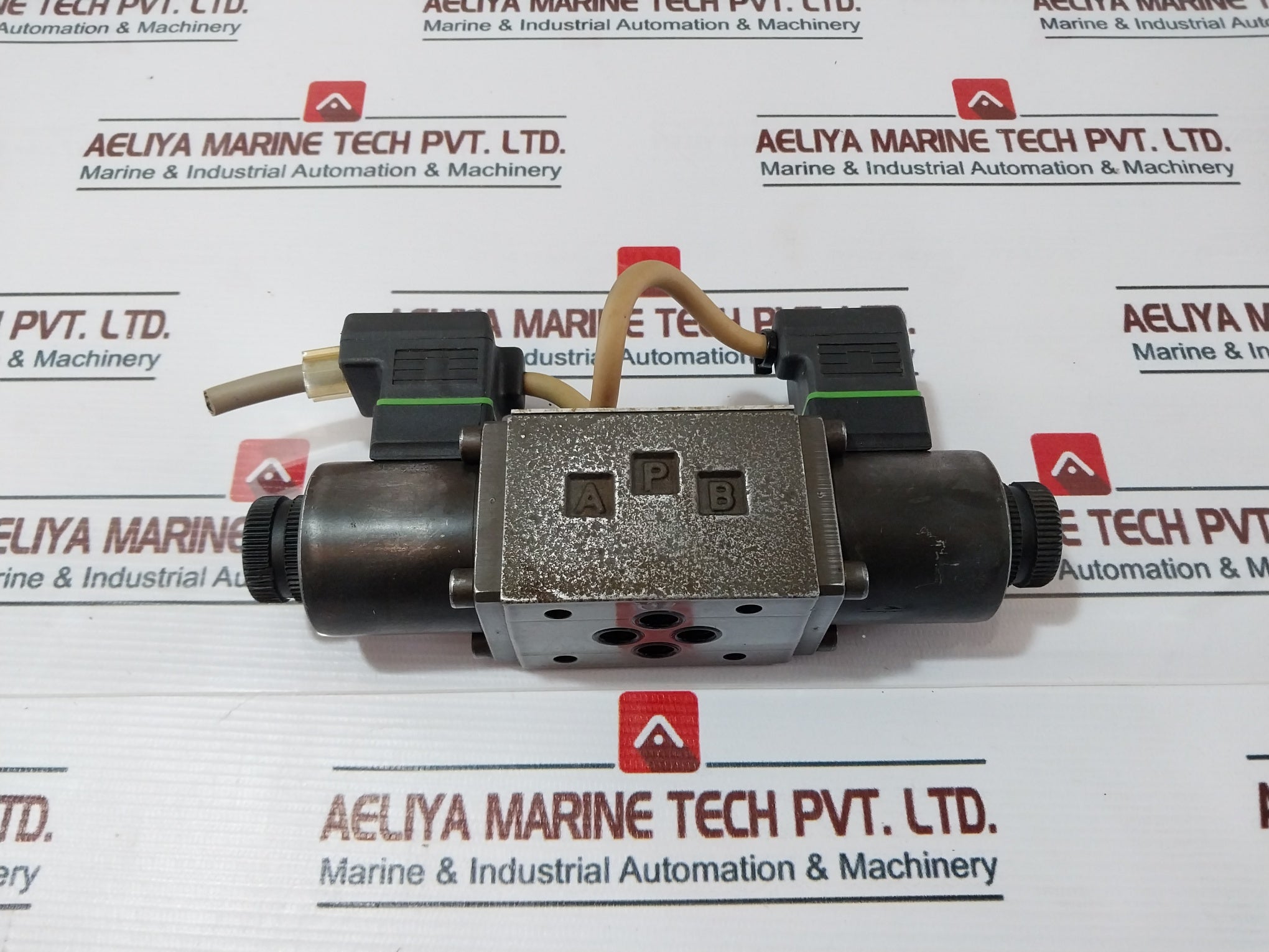 Atos Dhu-0751/2P 21 Hydraulic Valve Assembly With Murr Elektronik Sp-cour-24Dc/10 Coil