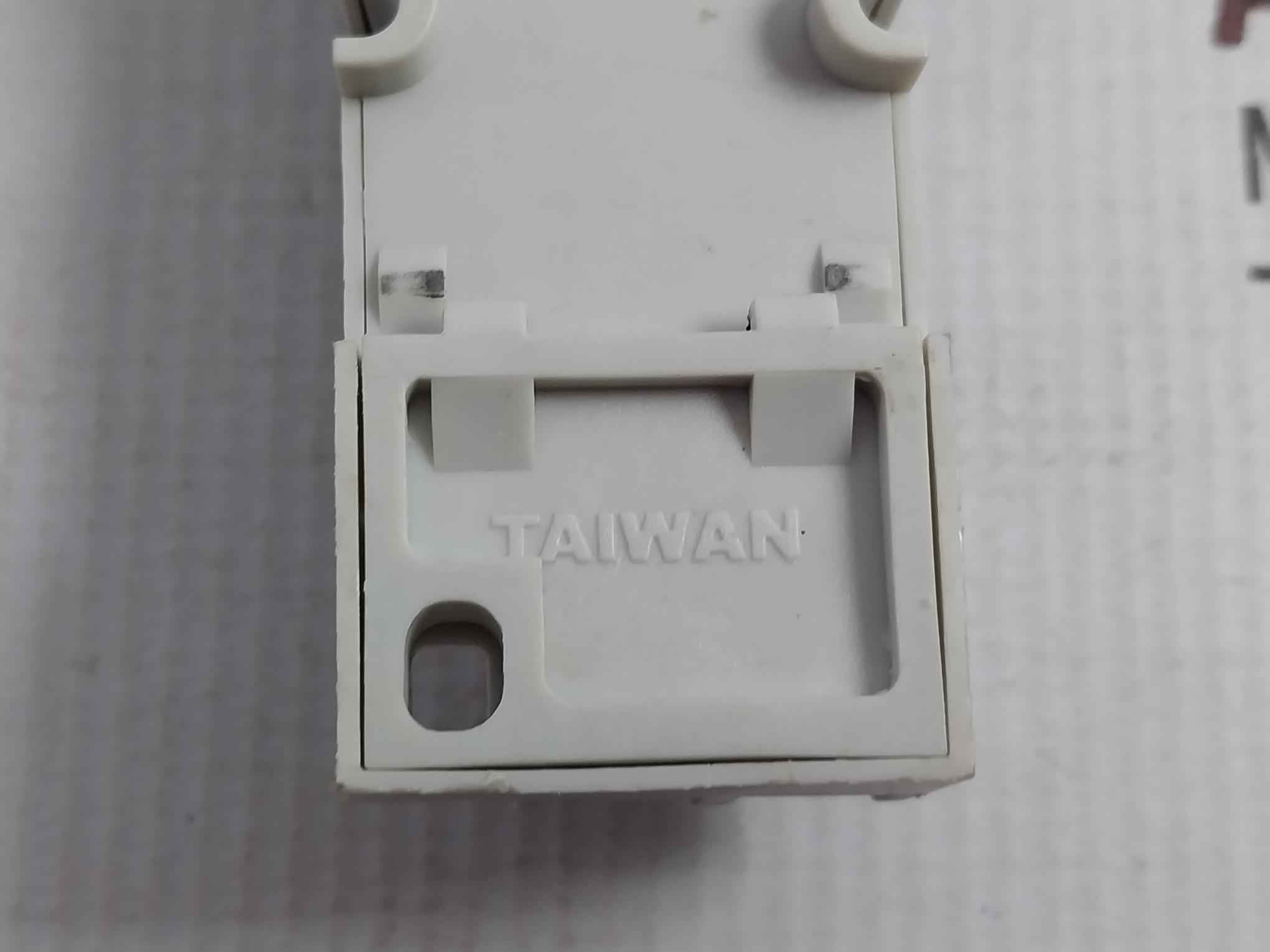 Automation Direct 782-2C-skt Relay Socket 600V 20A