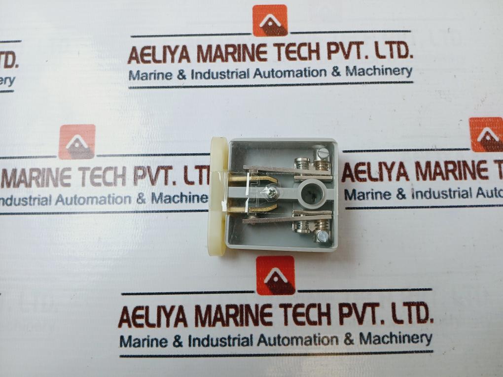 B23 Cabin Door Contact Switch
