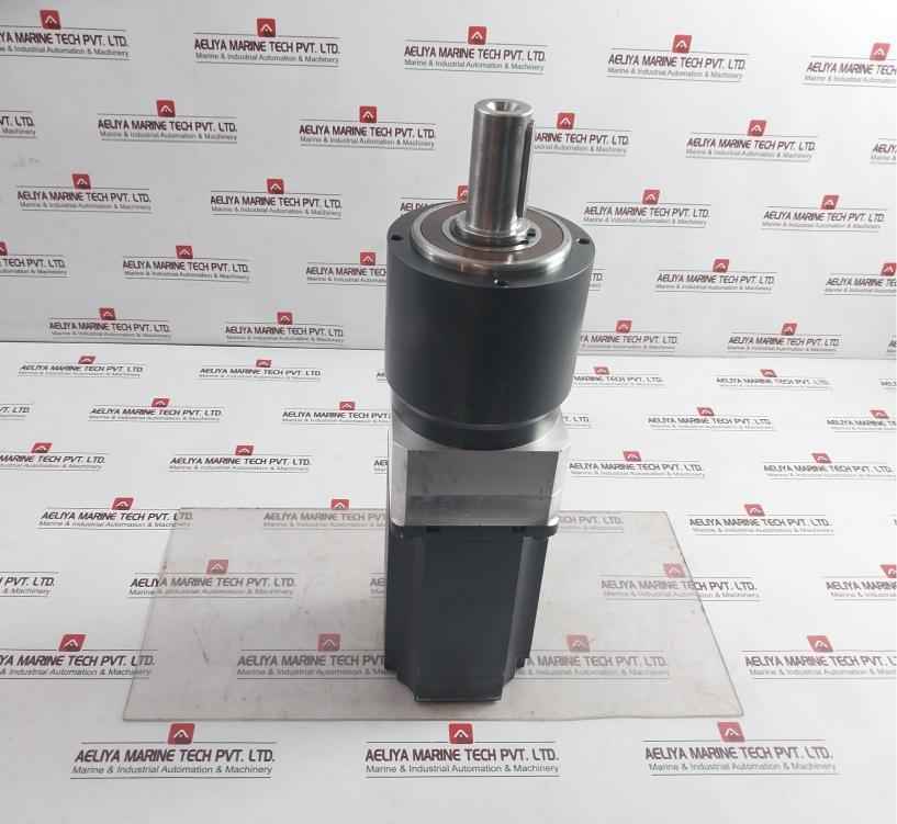 B&r 8lsa55.db030s200-3 Synchronous Motor Rev C8 Ip64 E235396