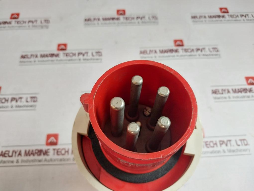 Bals 2189 Plug - With Te Screw Terminal 220/380V