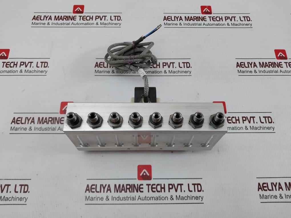Baumer Electric 8 Outlets Flow Indicator 1.5 Meter Di 12.82.01/1