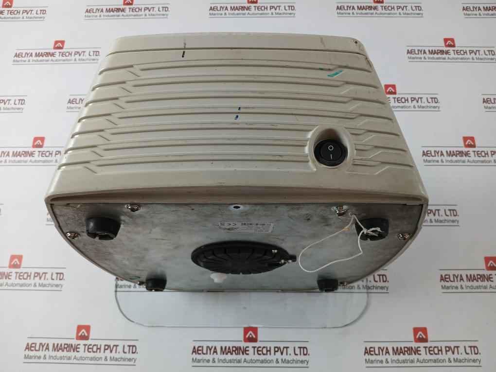 Borosil Ccf4000Vt Tabletop Centrifuge Unit 230Vac 50Hz (Not Working)