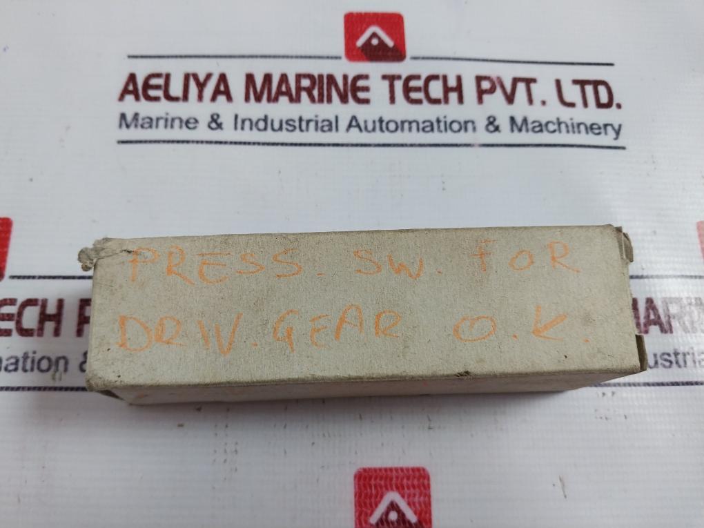 Bosch 0 821 100 004 Pressure Switch New