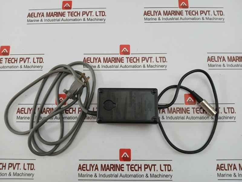 Bruel & Kjaer 12V 0.4A Battery Charger Zg 0283
