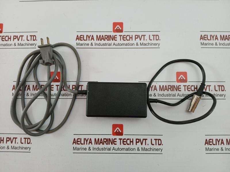 Bruel & Kjaer 12V 0.4A Battery Charger Zg 0283