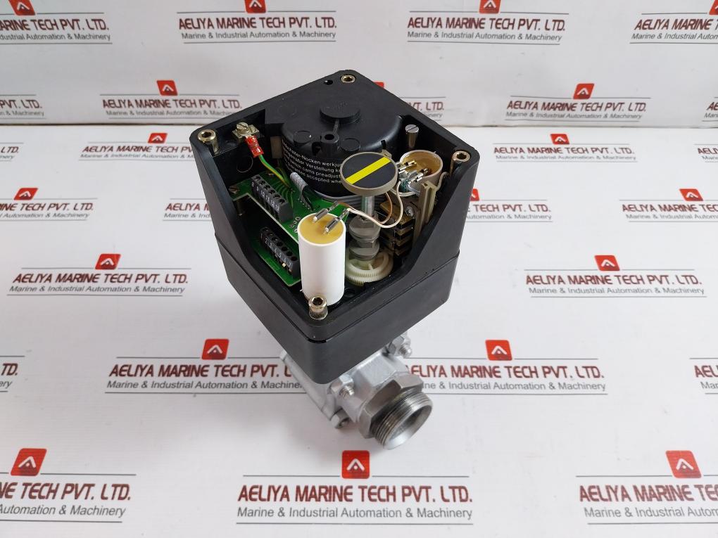 Burkert 110V 60Hz 3001-0-b-0-a 000 Rotary Actuator