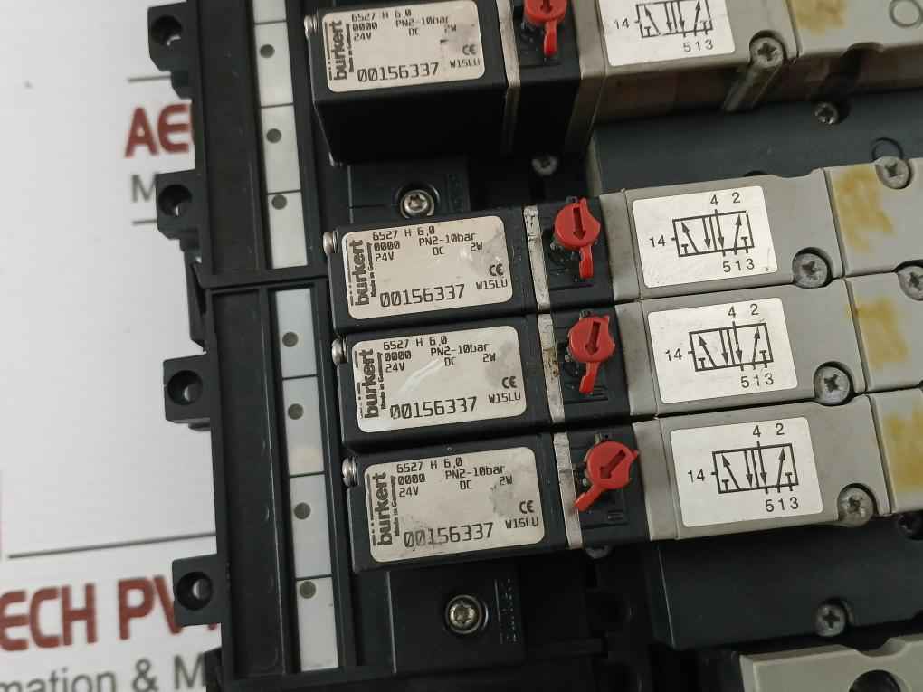 Burkert 8640 Modular Valve Unit For Pneumatic 24Vdc 2W