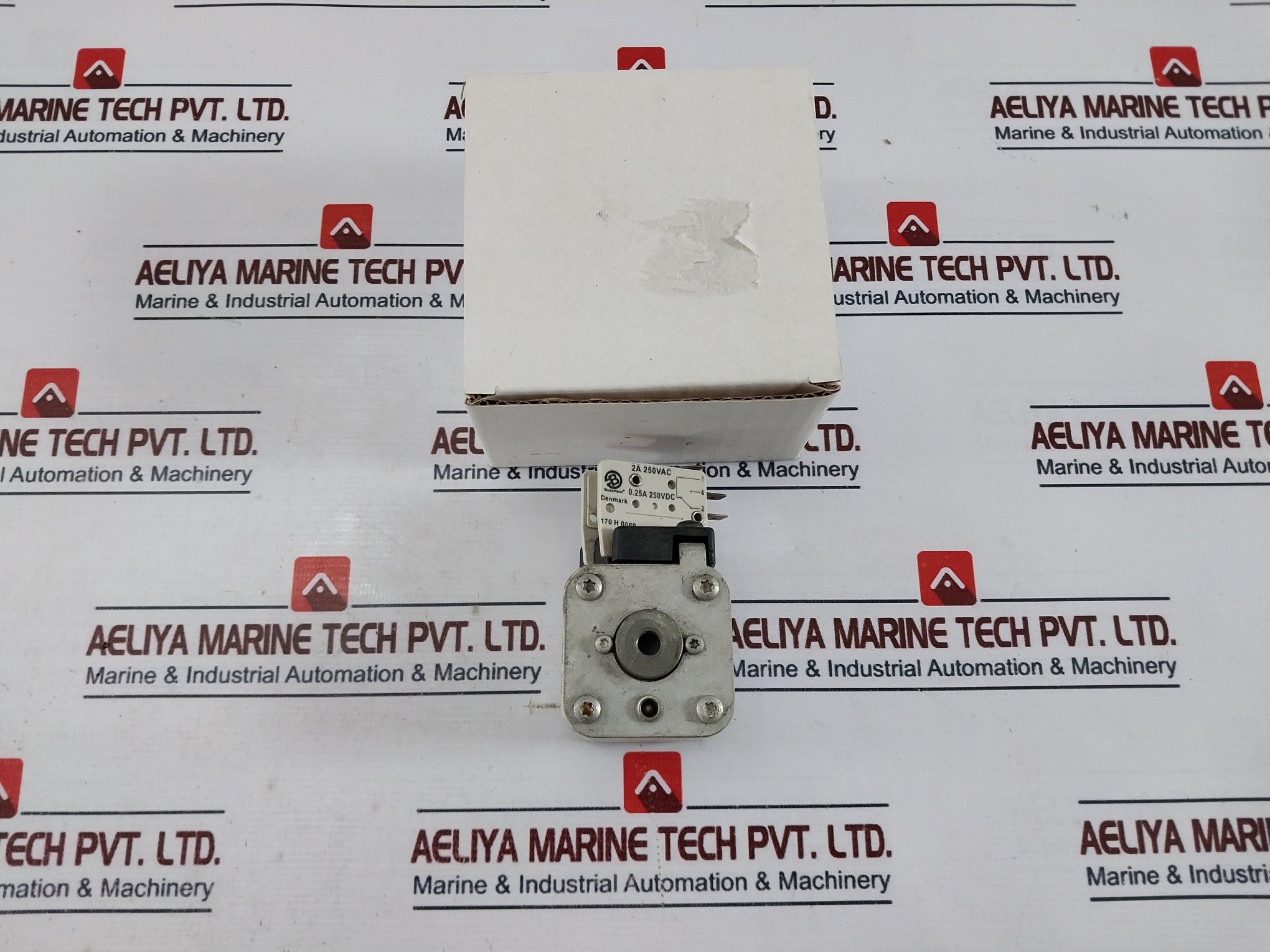 Bussmann 170m4467 High Speed Square Body Fuse W/ Microswitch Msw710-1s 700v~