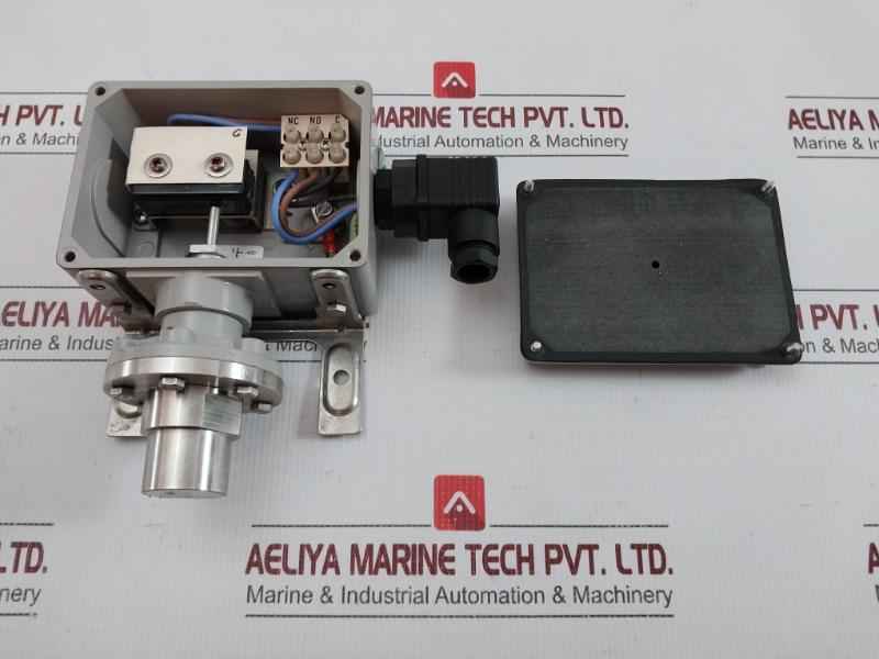 C1-v404M-s2N-s3-g1-y-x1 Temperature Switch -400-400 Mbar Ip65 Beta