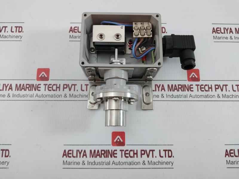 C1-v404M-s2N-s3-g1-y-x1 Temperature Switch -400-400 Mbar Ip65 Beta