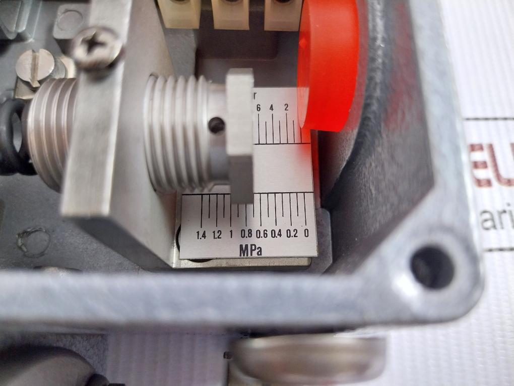 C3-d408M-s2N-s3-g1-m Pressure-difference Switch Beta