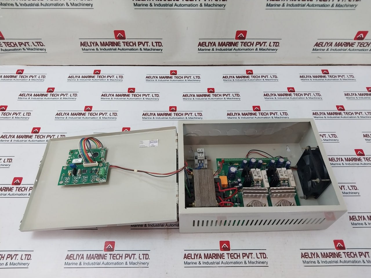 C Systems Urrs-12T Ultrasonic Rodent Repellent Panel