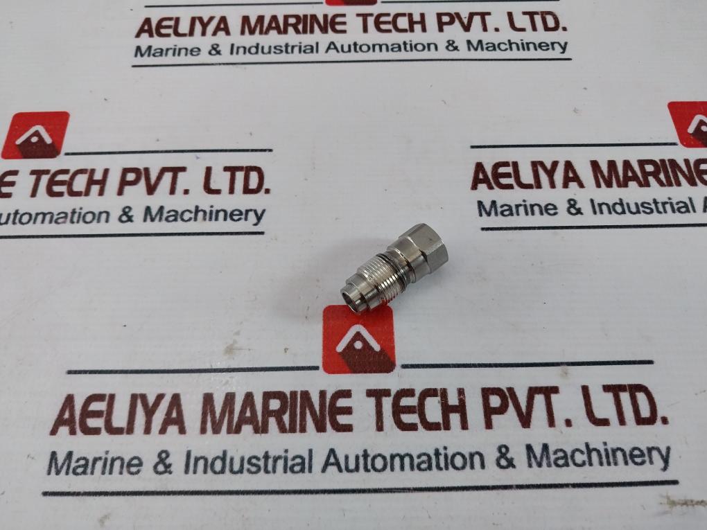Caplugs NAS813-8 Interlock Fitting Male Connector