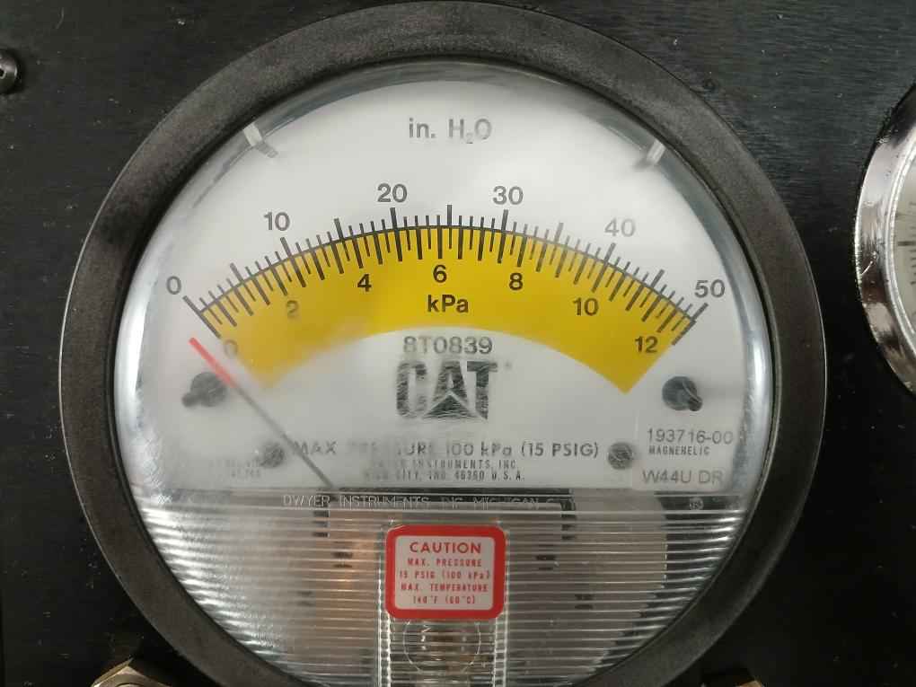 Caterpillar Digital Hydraulic Pressure Test Tool Kit 100Kpa 140°F 1U5470
