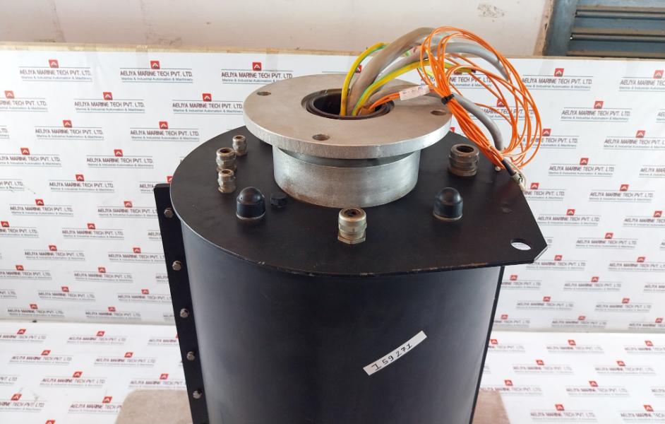 Cavotec Gsk 1502/0303/9820/400/Dv Slip Ring Assembly Column Type 2Xpe 300A 660V
