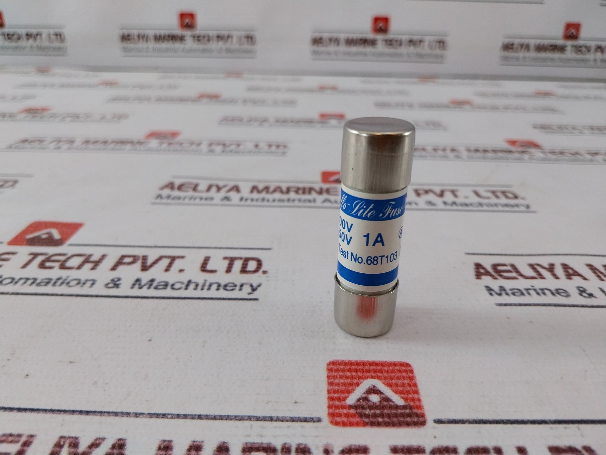 Lot of 6X Cello-lite Fuse UC1 68T103