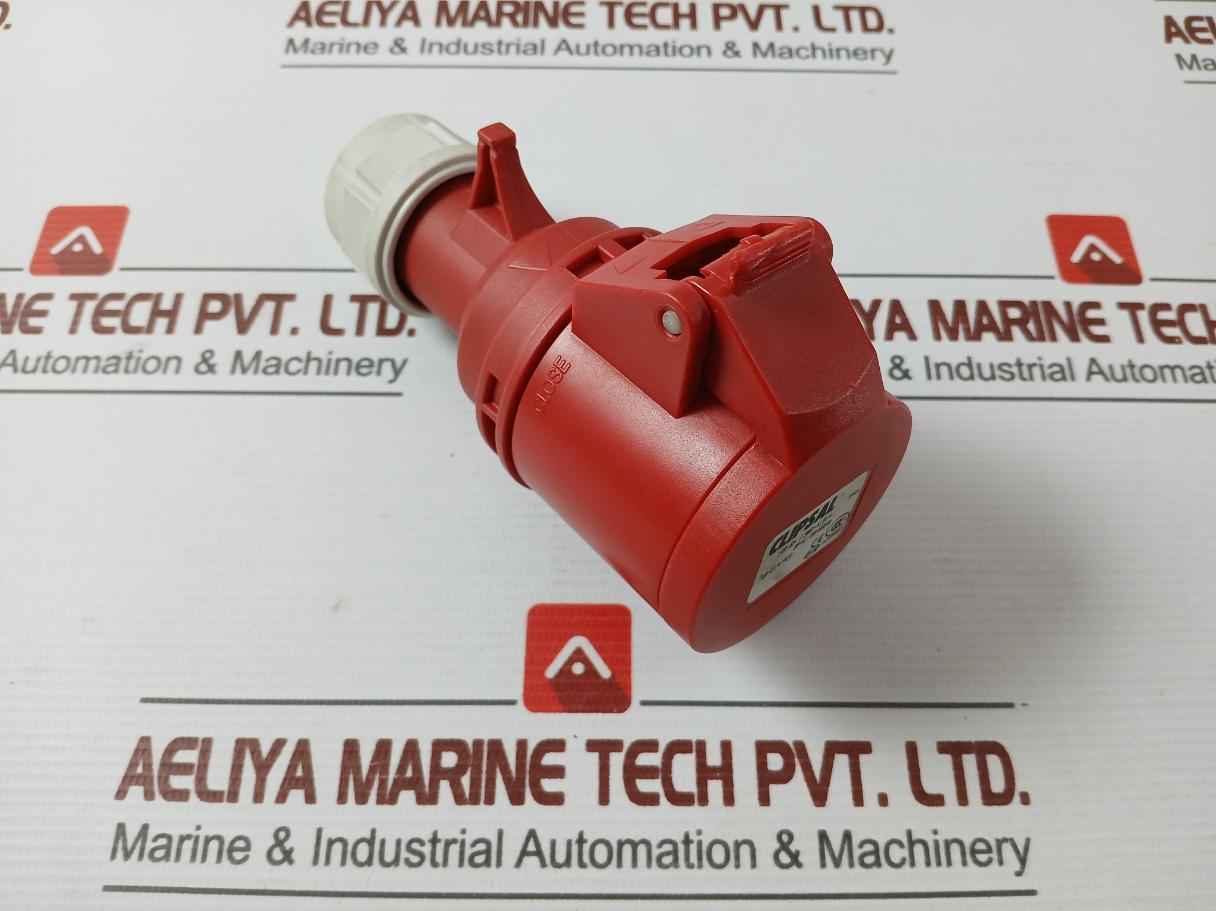 Clipsal 214/Pce Trailing Socket Plug Ip44 3P+E/50+60Hz