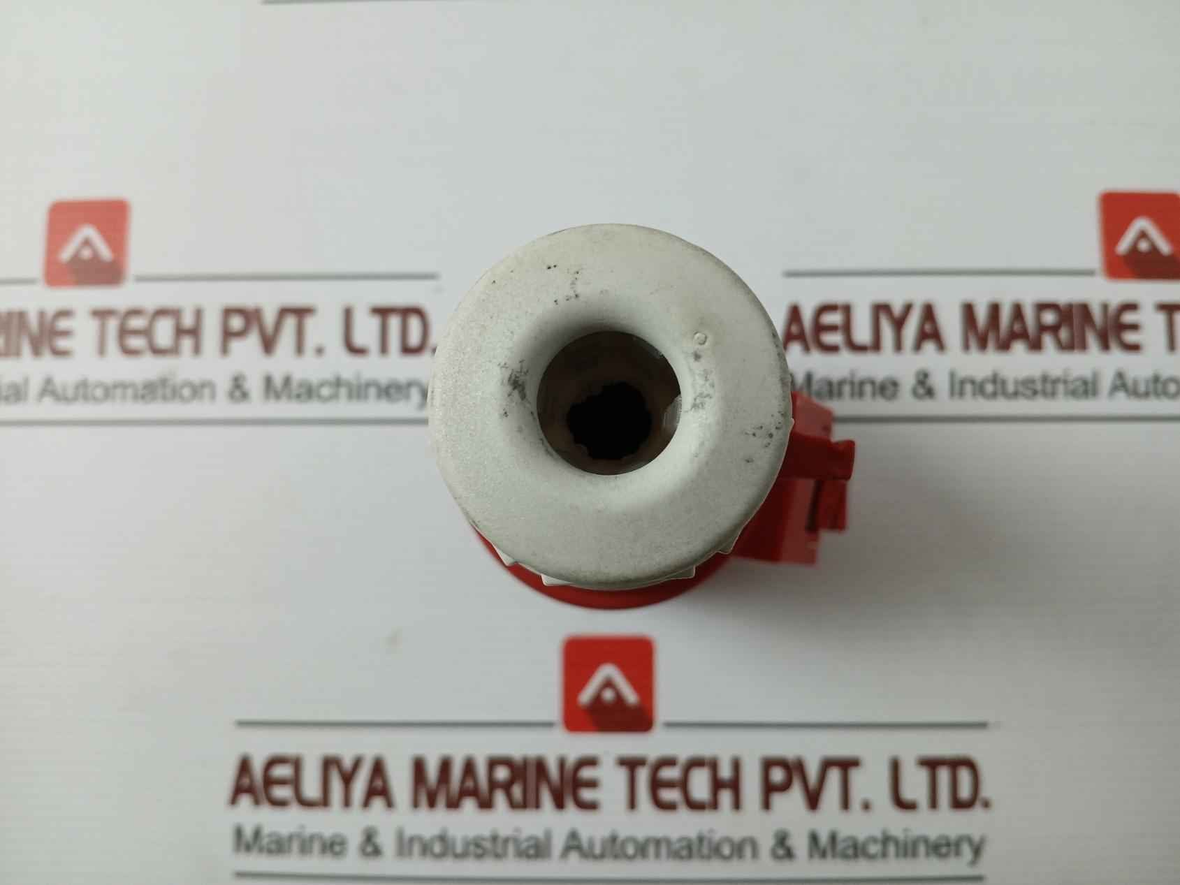 Clipsal 214/Pce Trailing Socket Plug Ip44 3P+E/50+60Hz