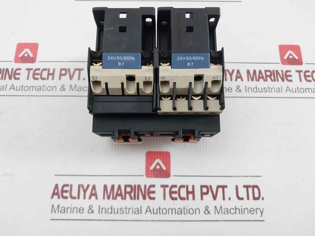 Control Relay Ca2 Dk22 Schneider Electric 1000V/50-60Hz