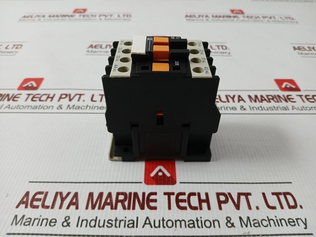 Control Relay Ca2 Dn 22 Telemecanique 220V 60Hz