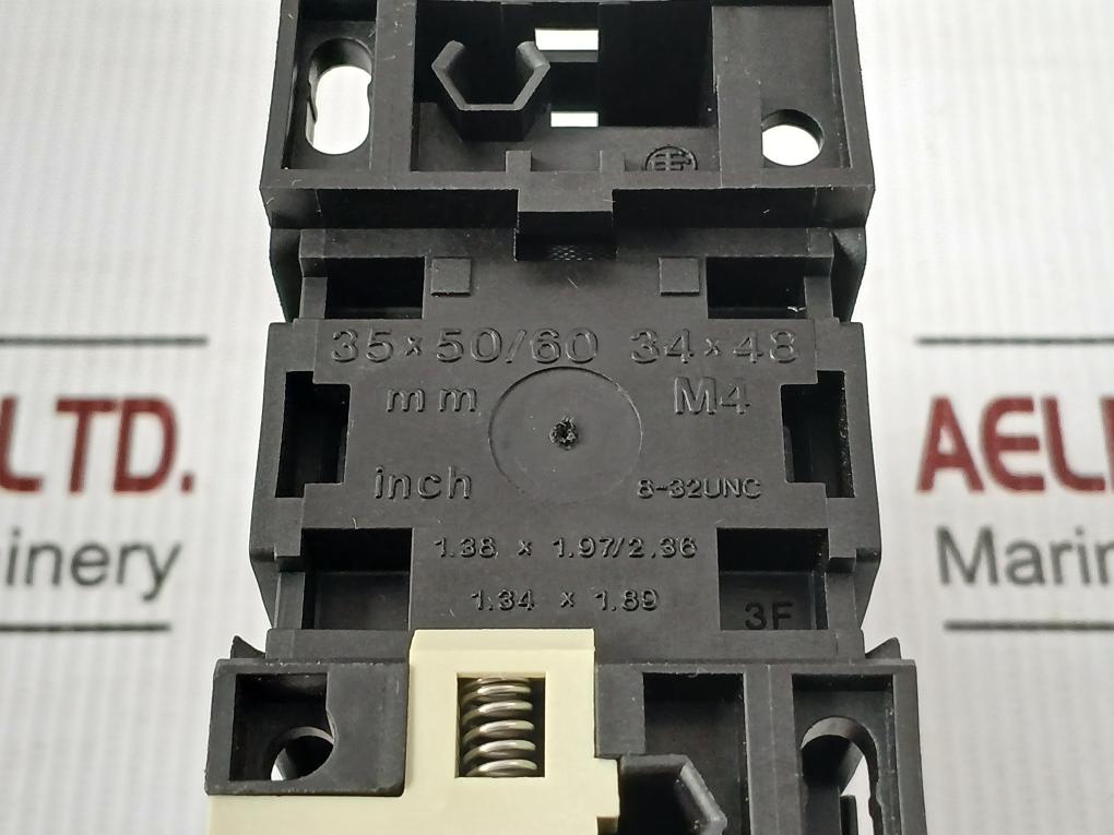 Control Relay Ca2 Dn 22 Telemecanique 220V 60Hz